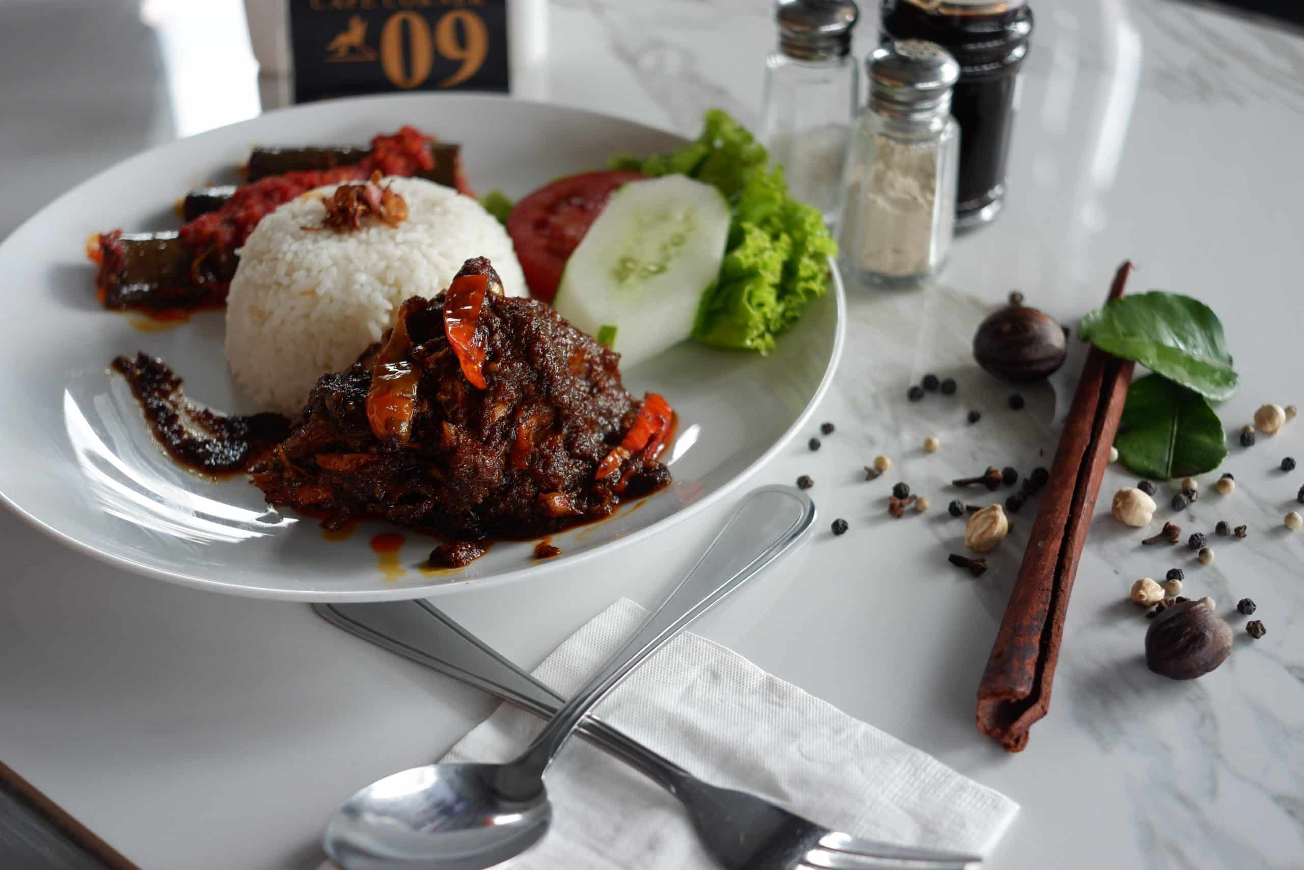 Rahasia-Pedas-Makanan-Indonesia-scaled