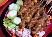 Sate Ayam Madura: Kuliner Legendaris yang Menggoyang Lidah dan Resepnya