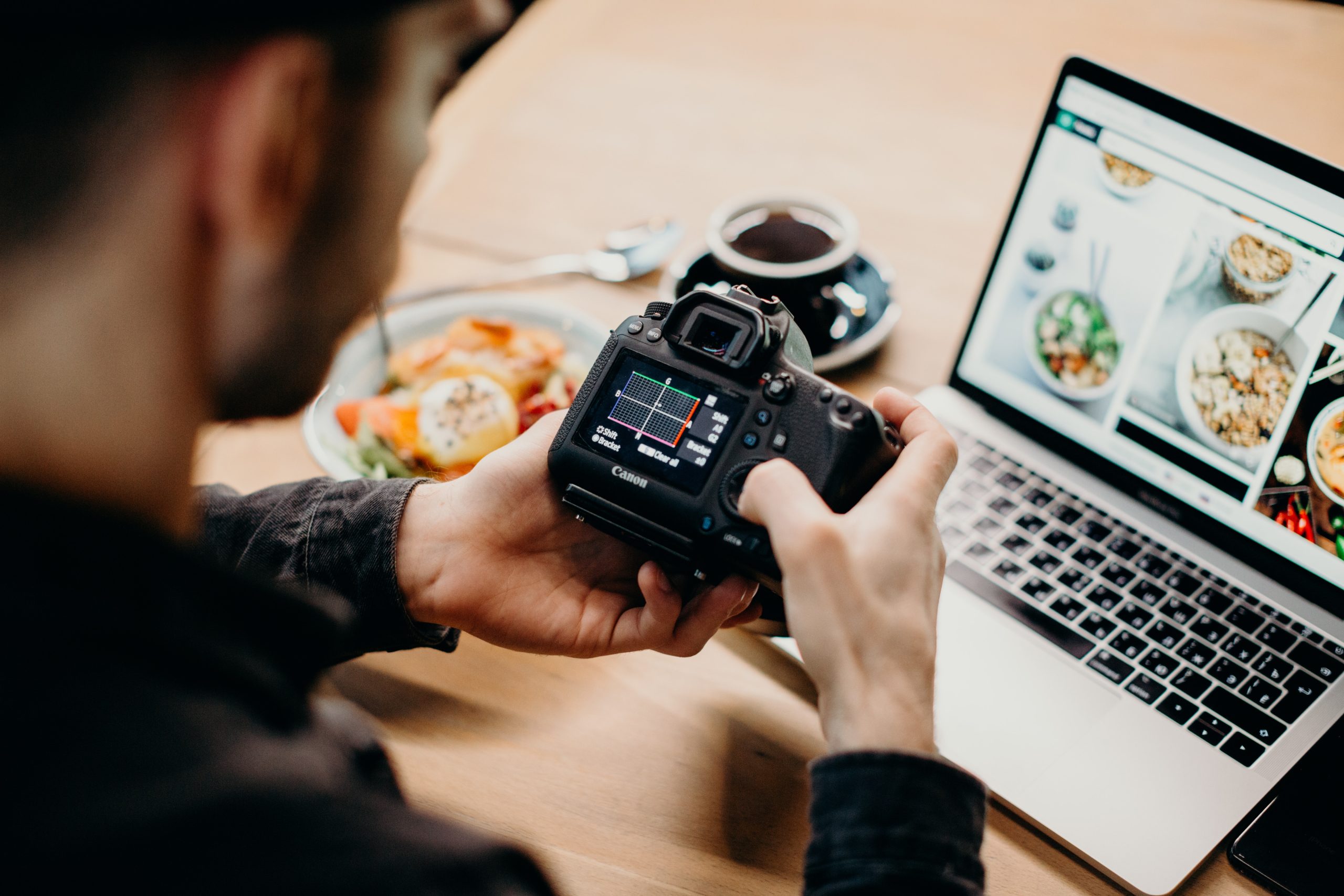 waktu-yang-tepat-membuat-website-scaled