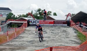 UCI MTB Eliminator di Kalteng Berjalan Sukses