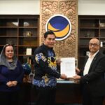 Bapaslon Ahmad Rifai – Ahmad Jayadikarta Terima BKWK dari Partai NasDem untuk Berkontestasi di Pilkada Pulang Pisau