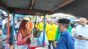 Abdul Razak Serap Aspirasi Pedagang Pasar Besar