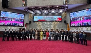 Unsur Pimpinan DPRD Kalteng Resmi Dilantik