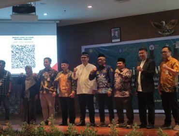 FOTO IST.: Sesi foto bersama, di selah kegiatam seminar 