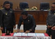 Wabup Sampaikan Pidato Bupati di Rapur DPRD Katingan