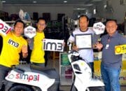 Program Kejutan Simpel IM3 Wujud Apresiasi Nyata Indosat Ooredoo Hutchison kepada Dua Mitra Outlet di Kalimantan