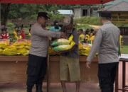 Dekatkan Diri ke Masyarakat, Polsek Marikit Gelar Penjualan Beras SPHP Bersama Bulog