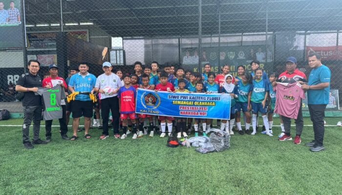 Kegiatan Sosial SIWO Kalteng Perkuat Antusias Sepakbola Usia Dini
