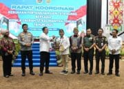 Pemprov Kalteng Dorong Kepastian Hukum Pertanahan Lewat Penyerahan Sertipikat Tahun 2025