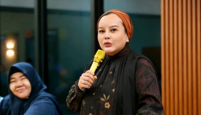 Faridawaty Terima Aspirasi Perbaikan Jalan Dan Drainase di Jalan Lewu Tatau