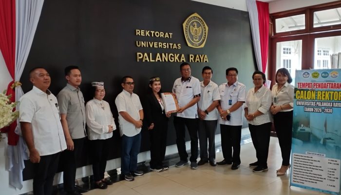 Thea Farina Resmi Daftarkan Diri Sebagai Calon Rektor UPR