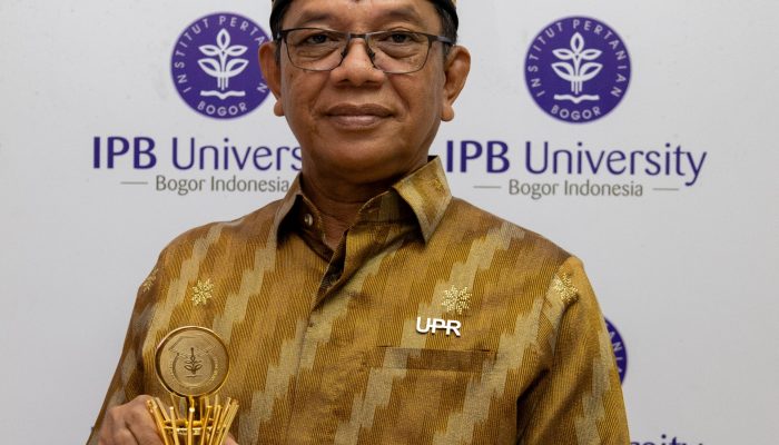 Kemdiktisaintek Perpanjang Masa Jabatan Salampak sebagai Rektor UPR