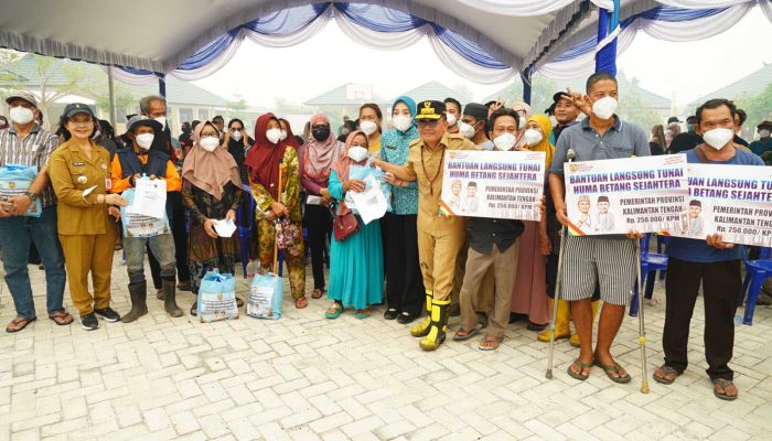 Gubernur Agustiar Pastikan Warga Terdampak Karhutla Tak Sendiri