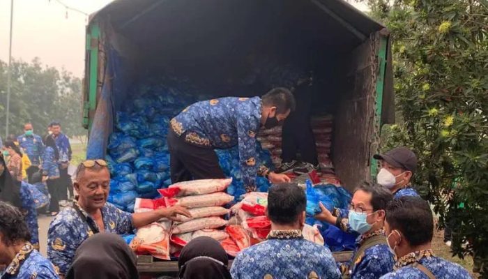 PNS Golongan I-II, PPPK, dan Tenaga Outsourcing Dapat Bantuan Pangan Karhutla
