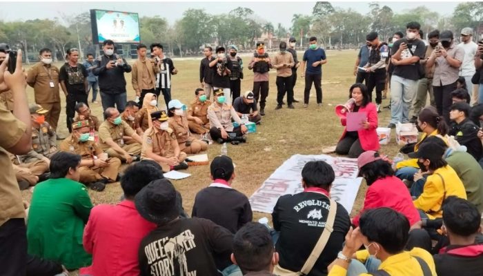 Gubernur Agustiar Tegaskan Karhutla Harus Dihadapi Bersama, Kritik Masyarakat Jadi Penguat Penanganan