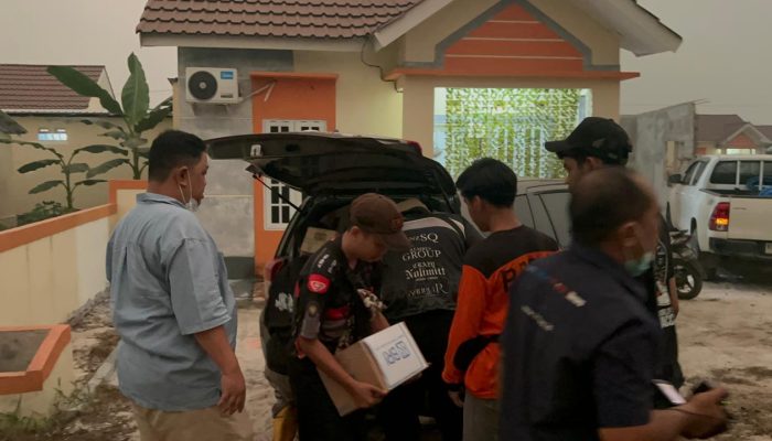 PWI Kalteng Salurkan Bantuan Relawan Karhutla di Palangka Raya
