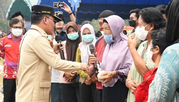 Ribuan Bantuan Disalurkan untuk Warga Terdampak Karhutla Katingan